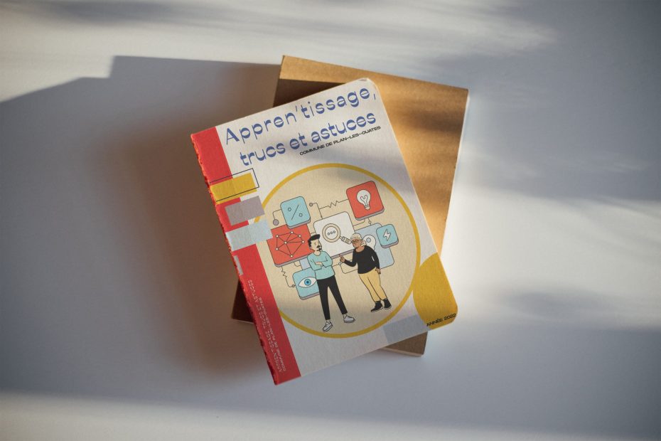Glaze-Paper-Mockups-05